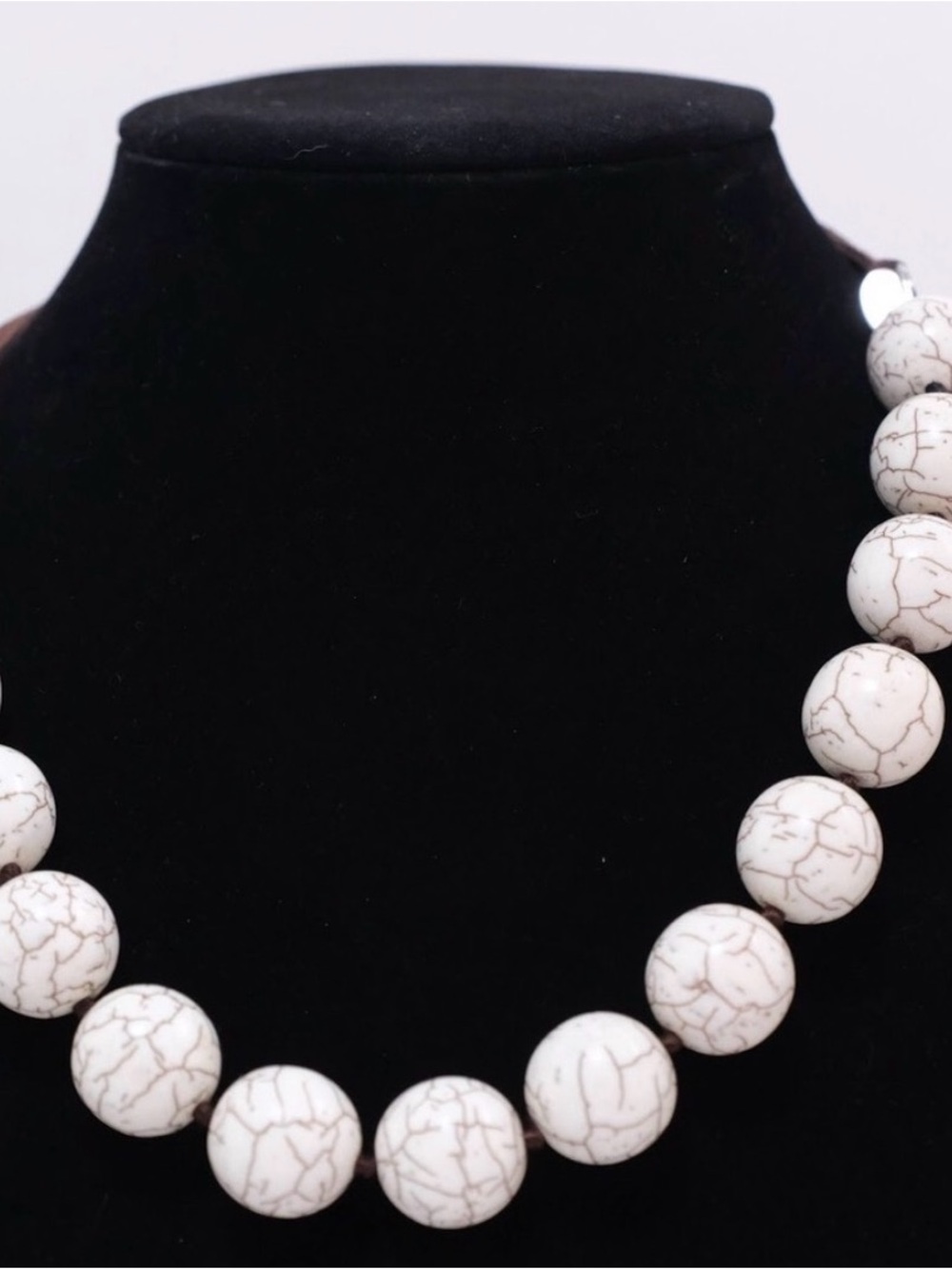 KGP Rare Howlite and Leather Statement Necklace -115grans Boho Style - Picture 7 of 8